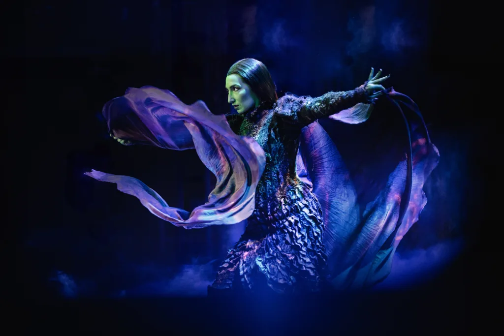 FIRST LOOK: NEW WICKED LONDON CAST